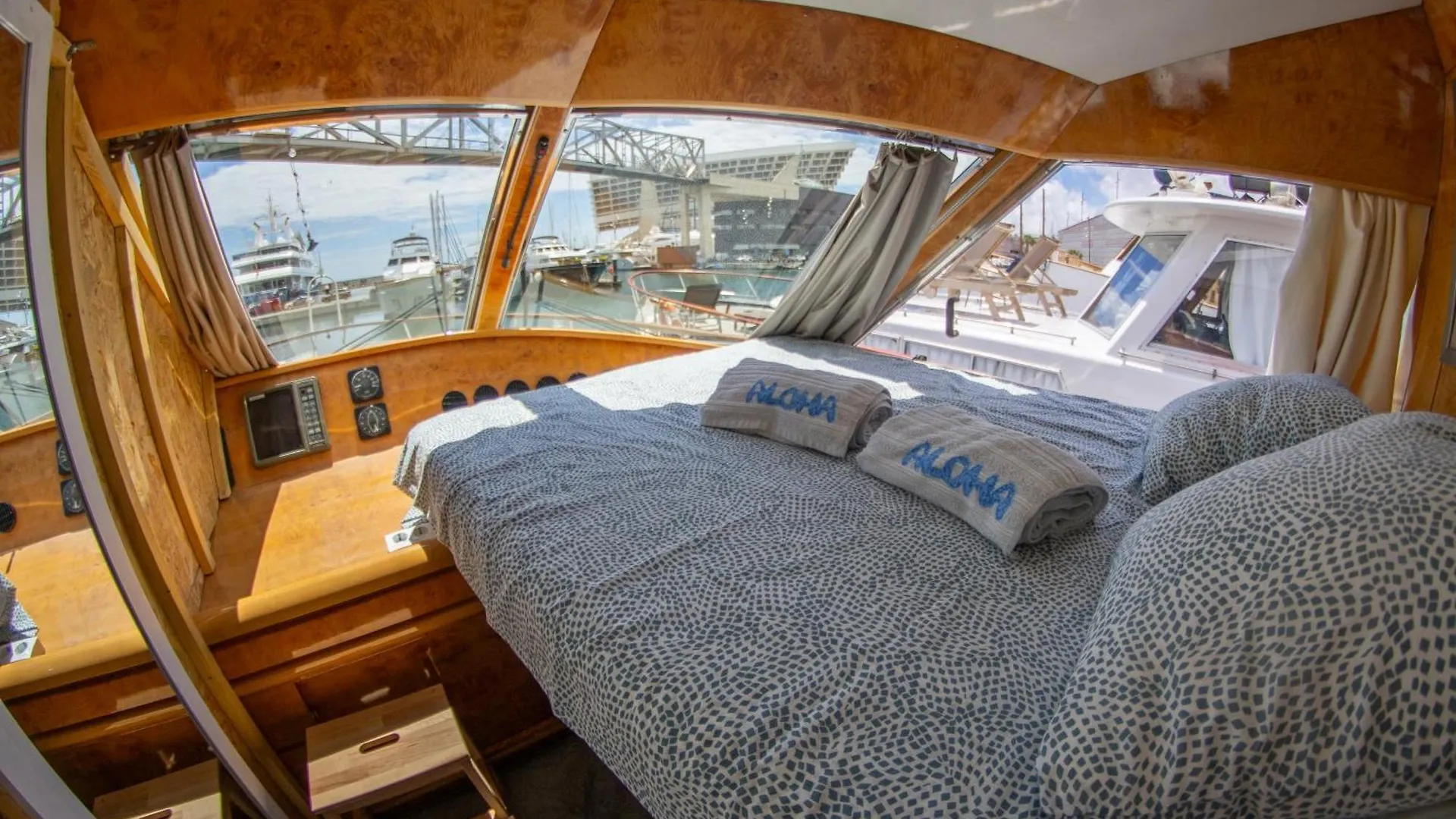 Aloha Boat Hotel Barcelona Spain