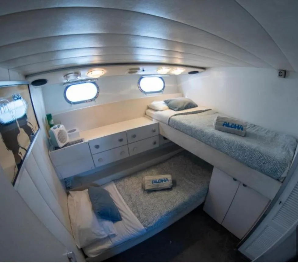 Aloha Boat Hotel Barcelona