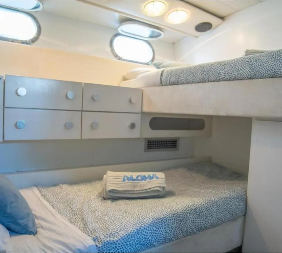 Botel Aloha Boat Hotel Barcelona