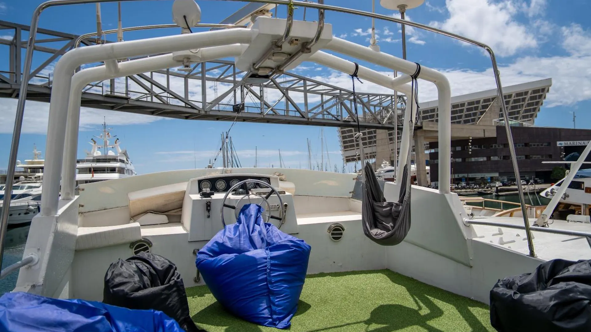 Aloha Boat Hotel Barcelona