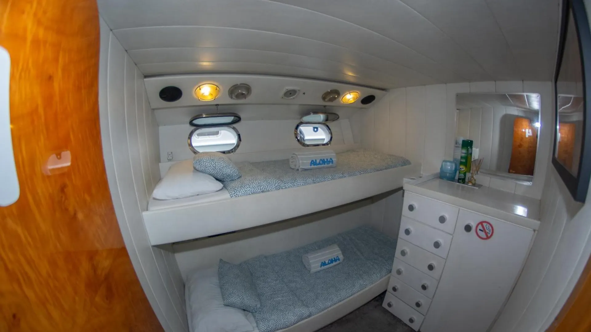 Botel Aloha Boat Hotel Barcelona Spain
